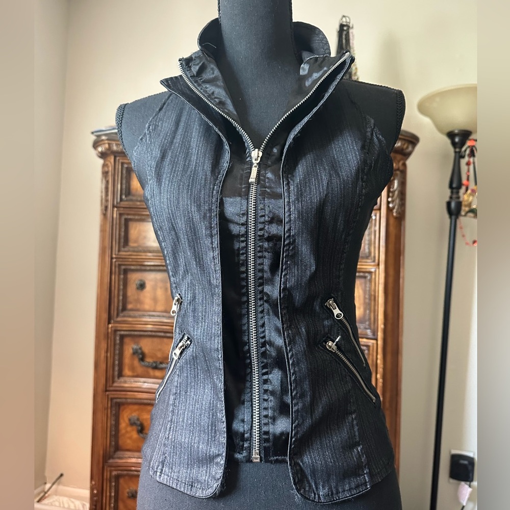 Halter top, priced high bc I love it so much &can’t part w it for any less <3